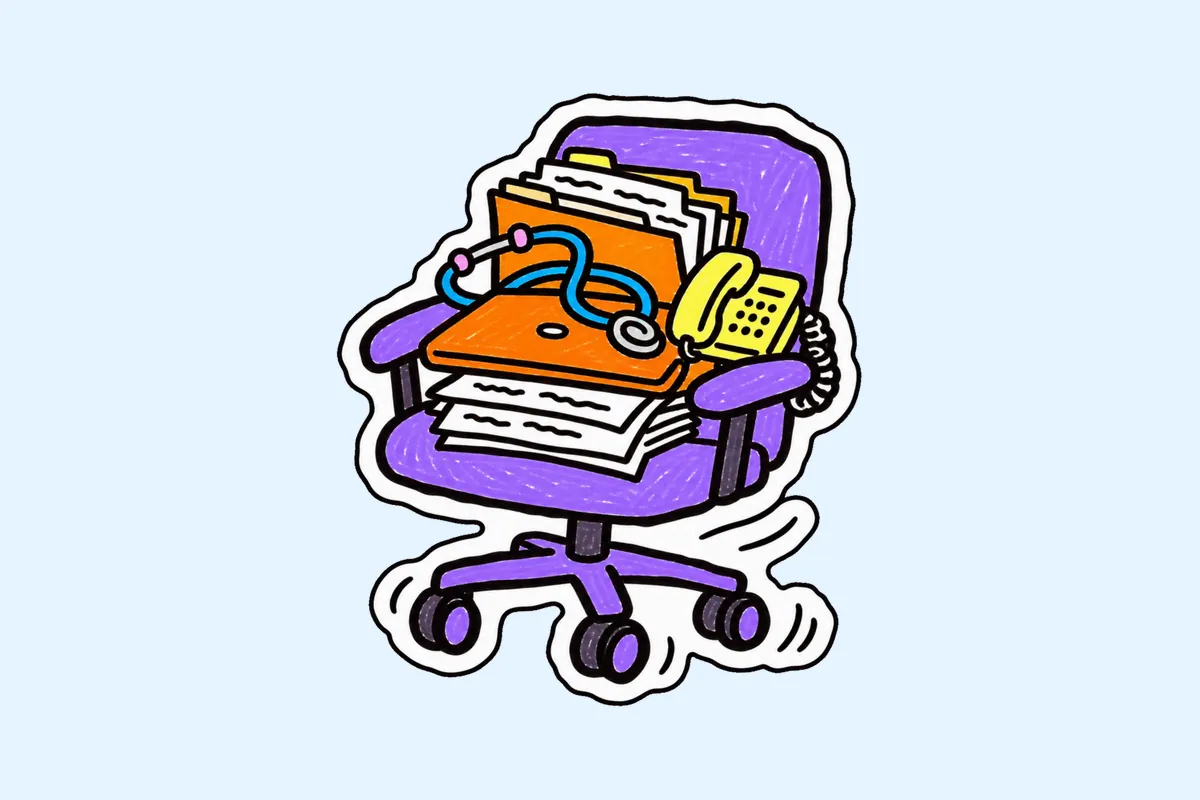 Chaise de bureau violette à roulettes chargée d'un ordinateur portable orange, d'un téléphone jaune, d'un stéthoscope et de dossiers