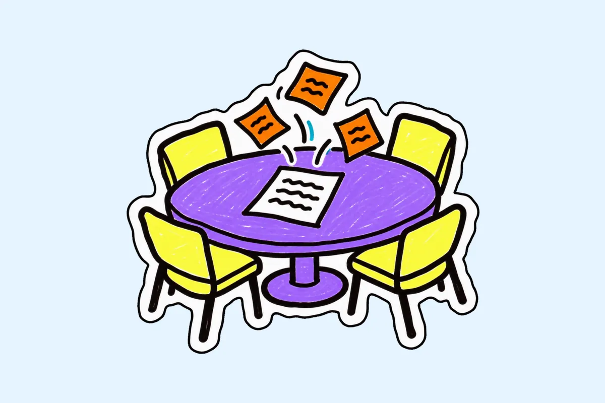Table de réunion ronde violette entourée de quatre chaises jaunes, une feuille au centre et trois notes adhésives orange qui en jaillissent